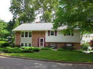 2644 Lynnhurst Dr, Vestal, NY 13850