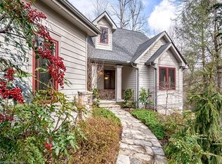 439 Dunroy Dr, Hendersonville, NC 28739