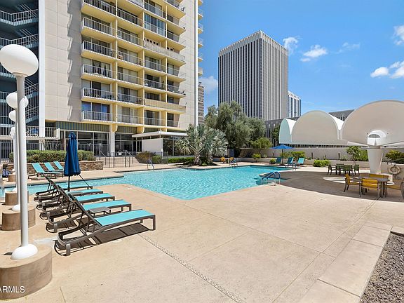 3rd image of 207 W Clarendon Ave Unit 3D