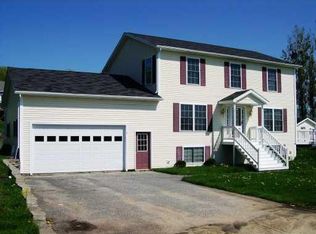 4 Church St #L, Lewiston, ME 04240