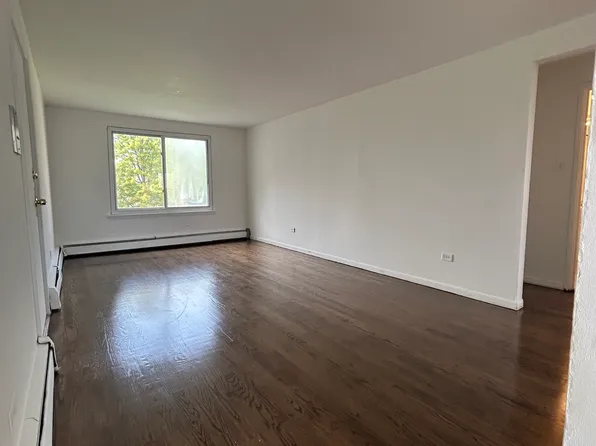 14633 Keystone Ave APT 2D, Midlothian, IL 60445