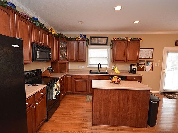 4th image of 8004 Fawnwood Dr