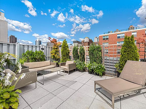 4th image of 425 W 53rd St Ph 4