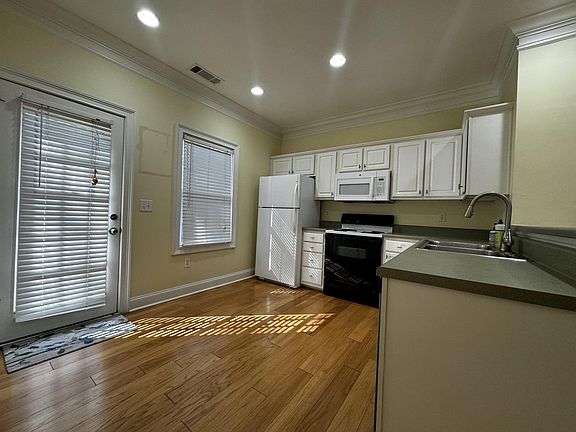 4th image of 101 Wood Lake Dr Unit 507