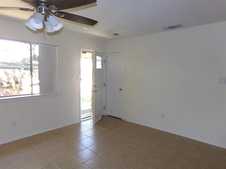 4505 Brown Bark Pl #B — Photo 2