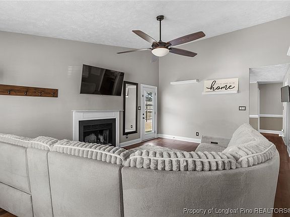 5th image of 810 S Buckeye Dr