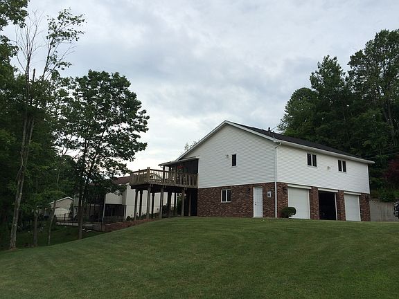 3rd image of 262 Eastview Dr