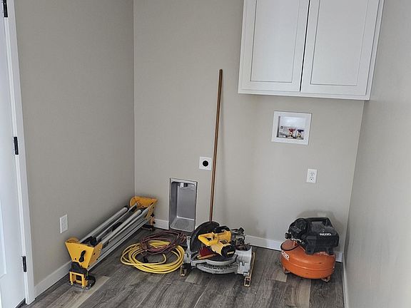 2nd image of 205 Kristi Ln