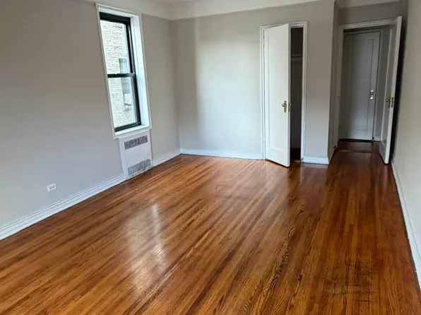 40-18 Hampton Street image 1 of 4