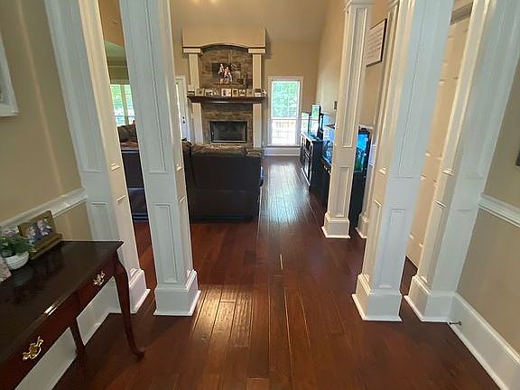 5th image of 46 Lakeshore Ct