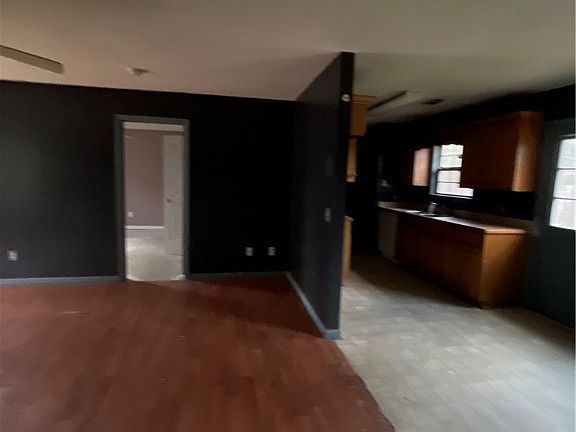 4th image of 6818 33rd St