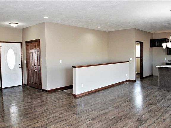 5th image of 1930 Missouri View Ln