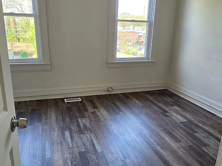 109 N Wheeler Ave — Photo 8