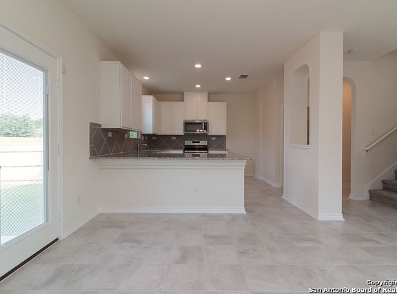 3rd image of 638 Anthem Ln