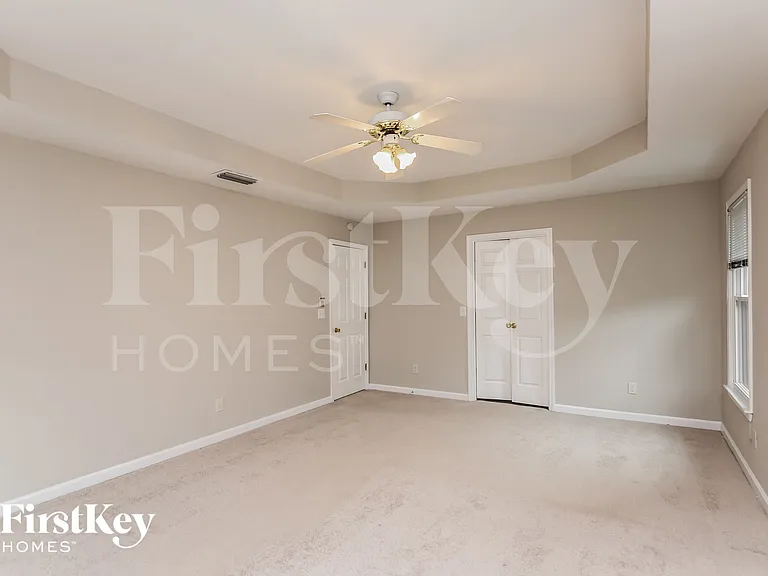 3215 Maple Terrace Dr — Photo 9