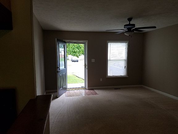 3rd image of 9758 Dunraven Dr