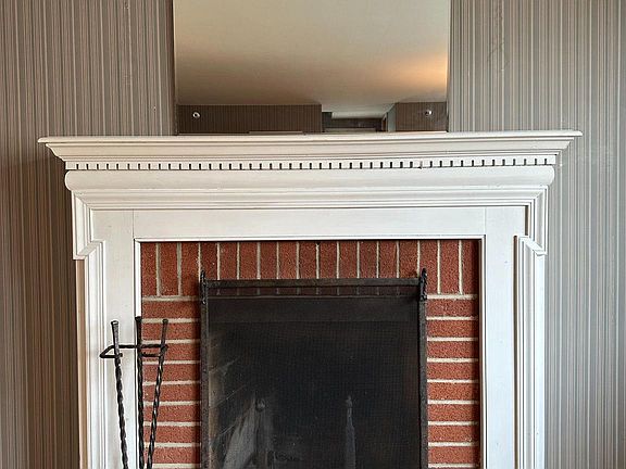 4th image of 7713 Rockwell Ave