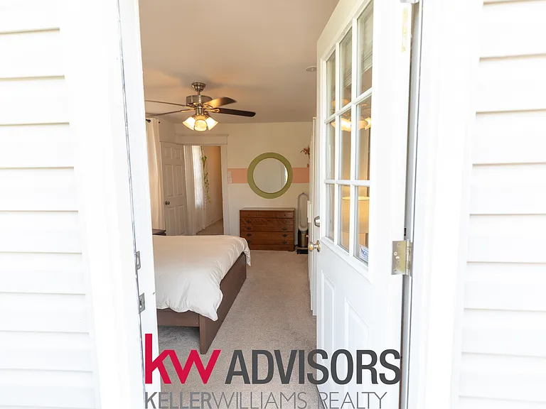 2320 Kenilworth Ave — Photo 22