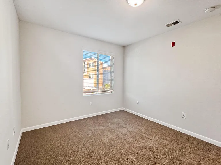 Diamond Terrace — Photo 21