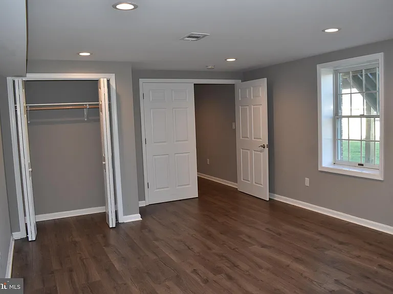 2174 E Greenleaf Dr — Photo 30