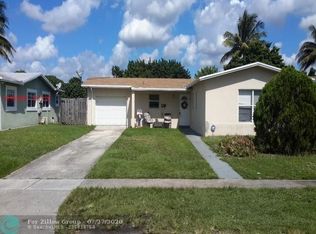 6351 SW 9th Pl, Pompano Beach, FL 33068