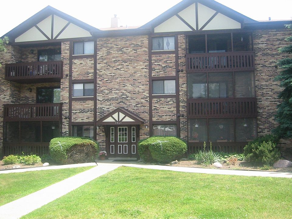 1st image of 5965 Lakeside Pl APT 202