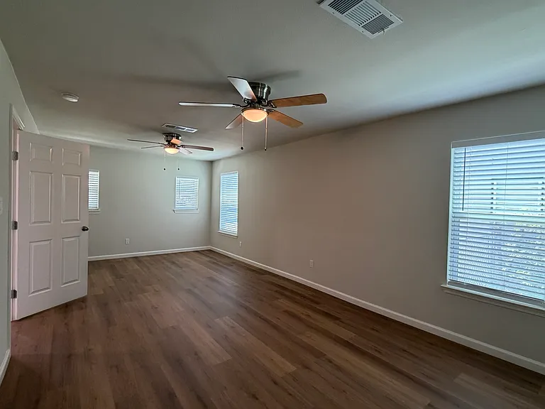 6812 Lakeside Dr — Photo 17