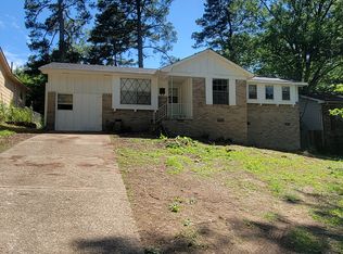 21 Rosewood Dr, Little Rock, AR 72209