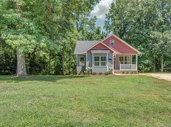 3rd image of 4844 Hidden Meadow Ct