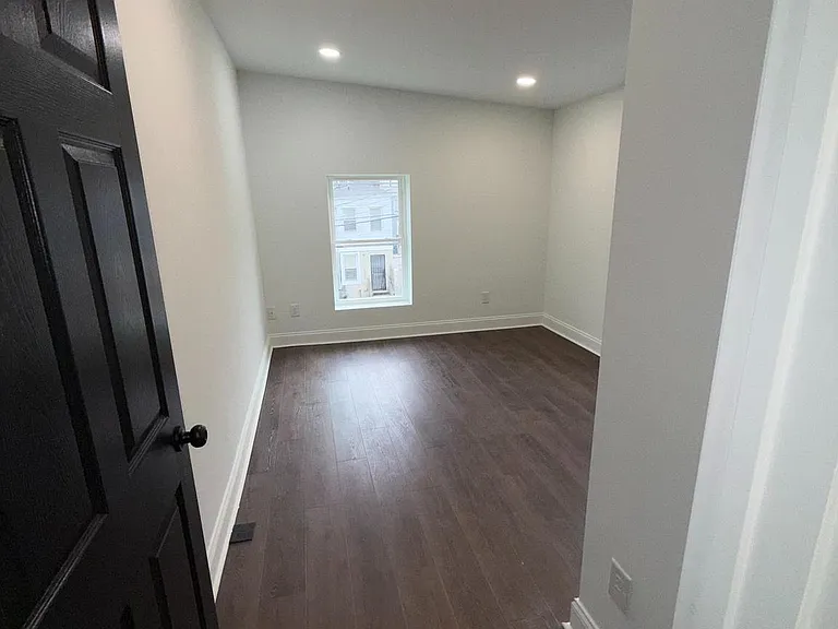 2028 Druid Hill Ave #2 — Photo 18