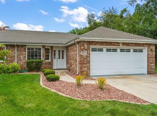 1077 Freedom Cir S, Crown Point, IN 46307