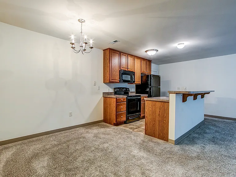 Hempfield Commons — Photo 30