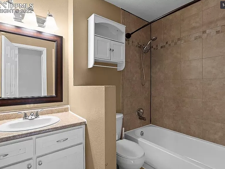 1035 Dublin Blvd — Photo 7