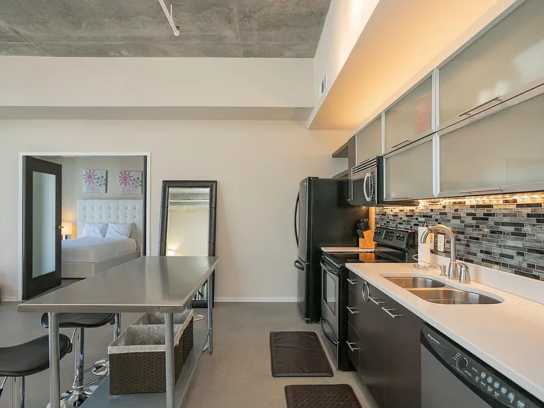 2115 Yeaman Pl #634 — Photo 35