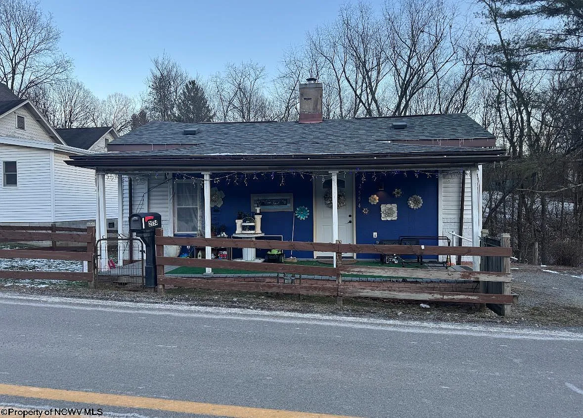 2554 Simpson Rd photo 1
