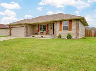 206 Dixie Ave, Clever, MO 65631