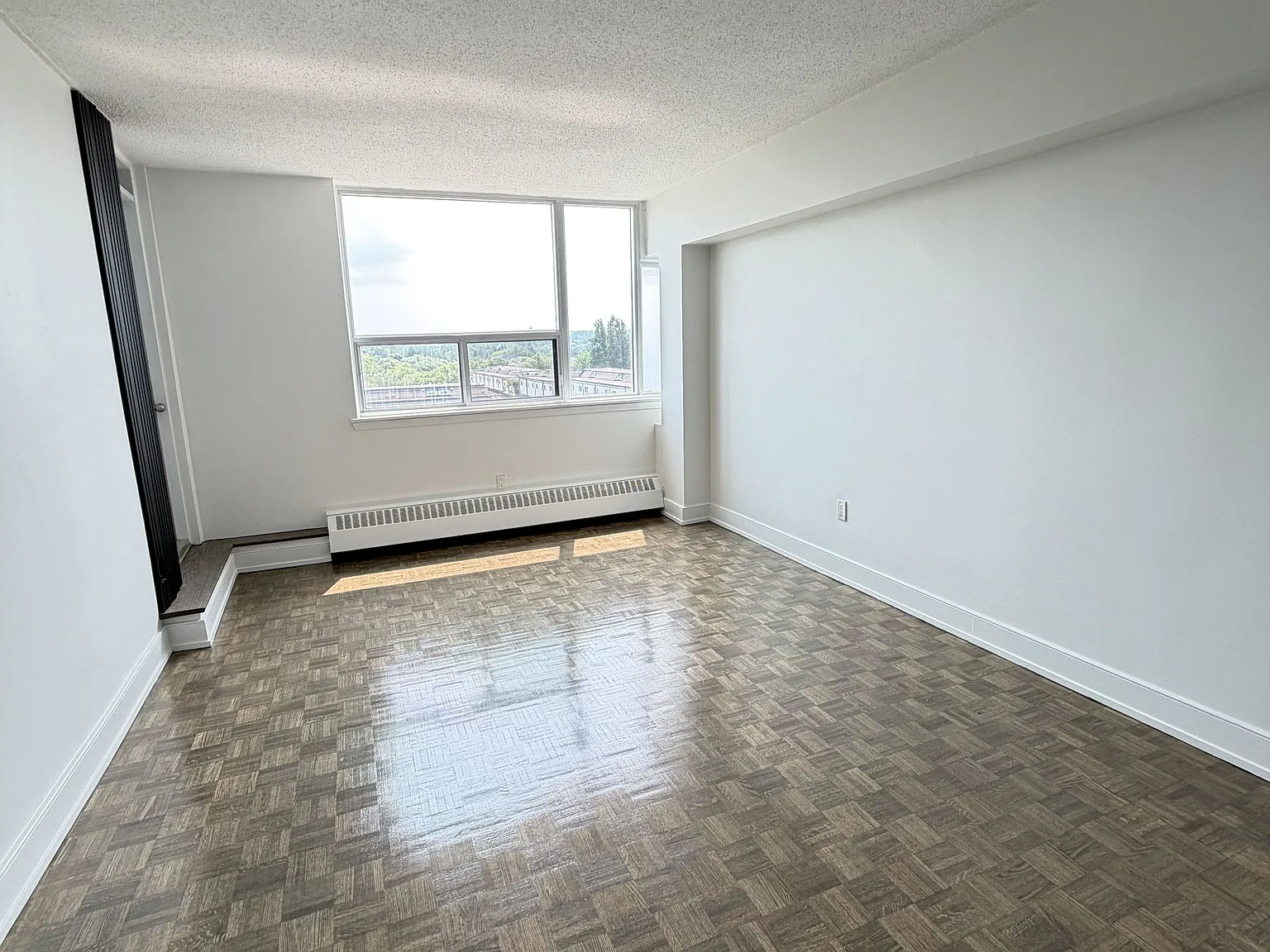 Wellington Towers — Photo 2