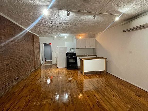 4th image of 21 Orchard St #3A