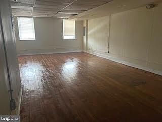 3rd image of 2942 Richmond St