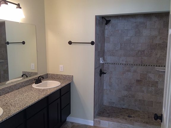 Master bath- dual vanity
