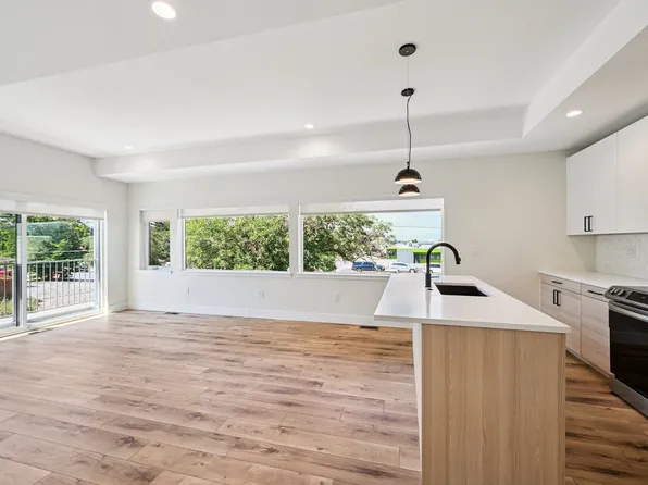 6735 E 38th Ave, Denver, CO 80207