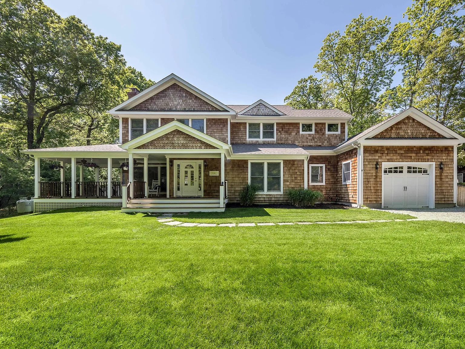East Hampton Near Bay Beach — Photo 2