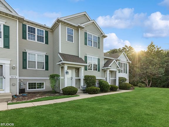 2nd image of 4068 Hennepin Dr Unit 4068