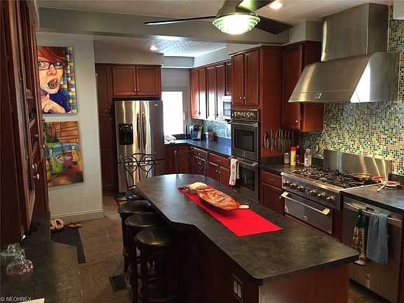 4th image of 1441 Woodward Ave