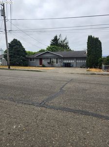 1644 Meade St, North Bend, OR, 97459