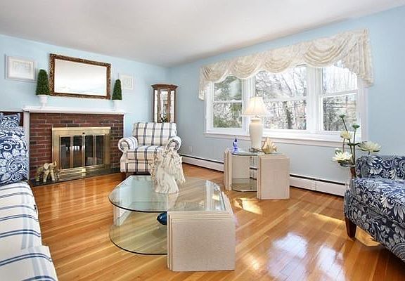 4th image of 527 Nichols St