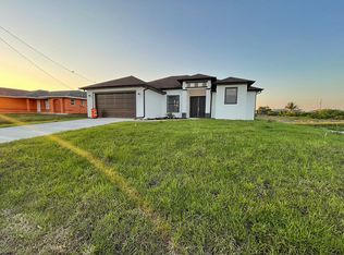 2908 23rd St SW, Lehigh Acres, FL 33976