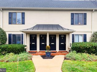 411 W Conestoga Rd APT 18, Devon, PA 19333