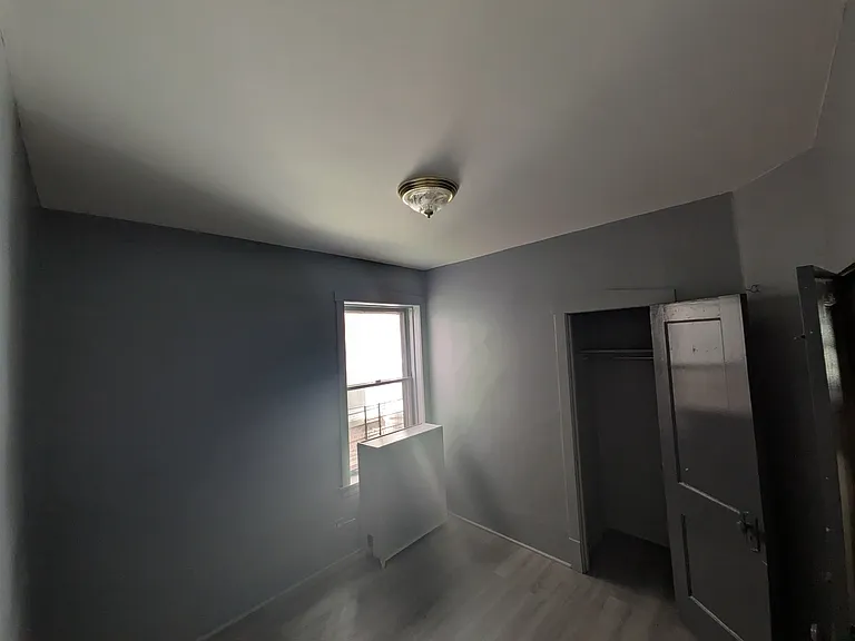 7227 N Damen Ave #1 — Photo 8