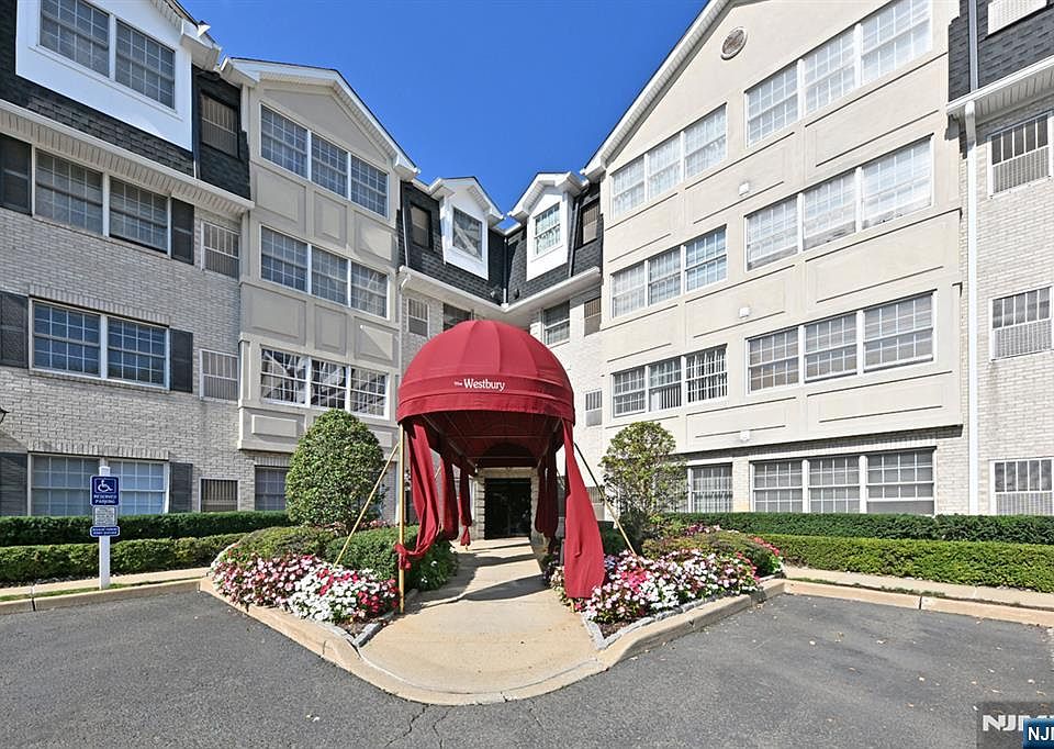 1st image of 131 Clinton Place #214